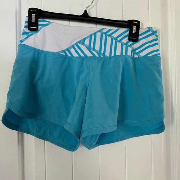 Pants - Lululemon size 4 groovy running shorts